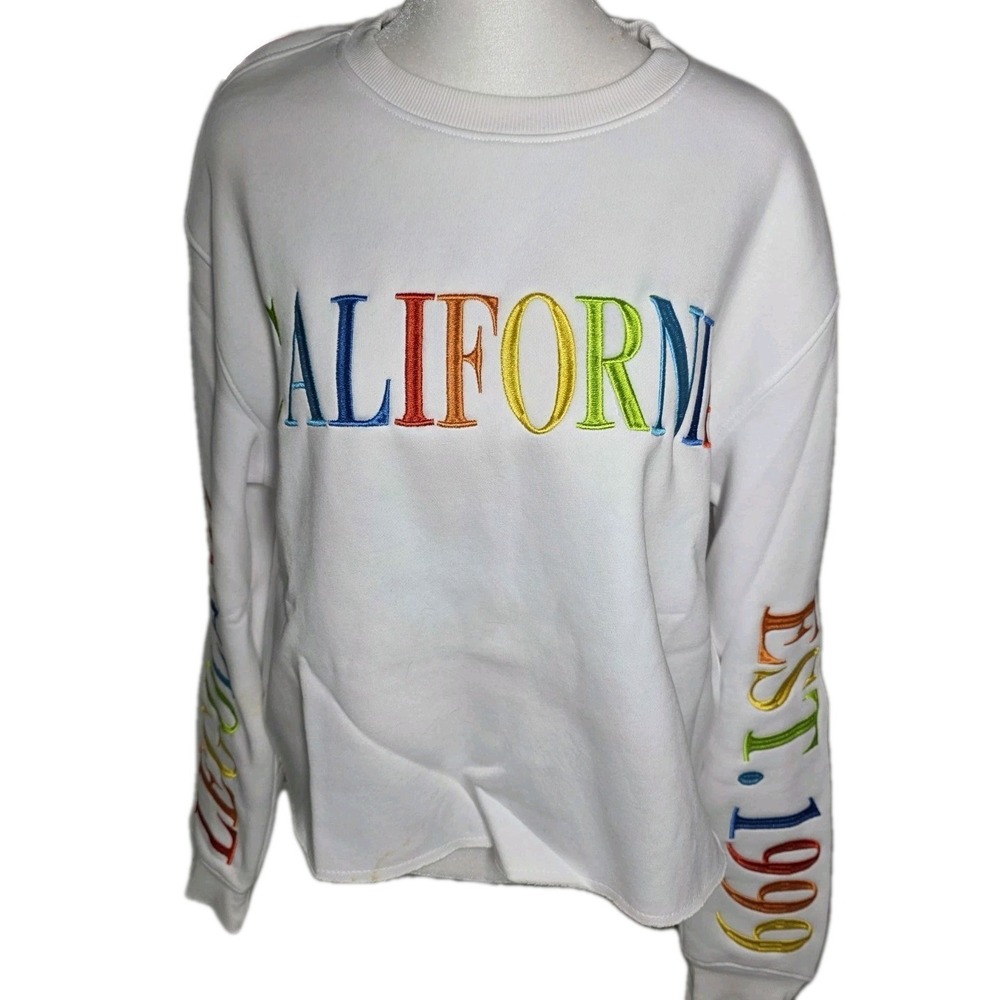 LEGOLAND California Rainbow Embroidered Cropped Sweatshirt Women's M 2022 - Picture 11 of 12